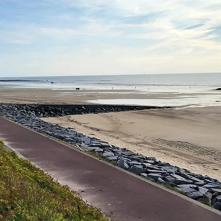 L'hermitage, Front De