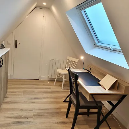 L'hermitage, Front De *